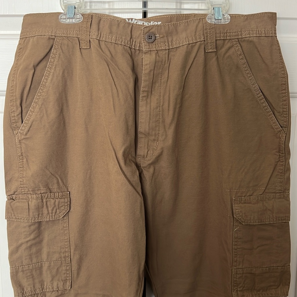 Wrangler Khaki/Tan Cargos